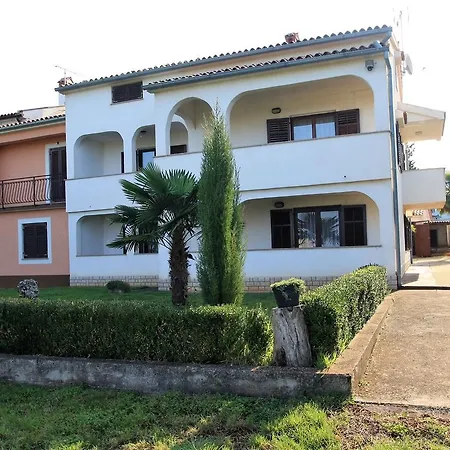 Guest house Livio Stranici 3*
