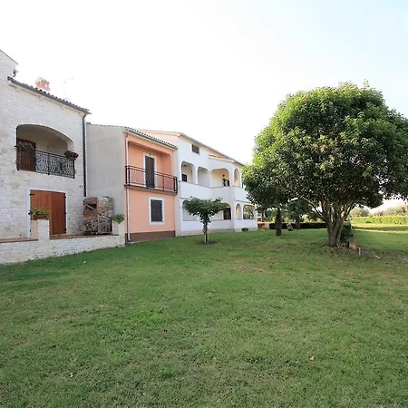 Guest house Livio Stranici 3*