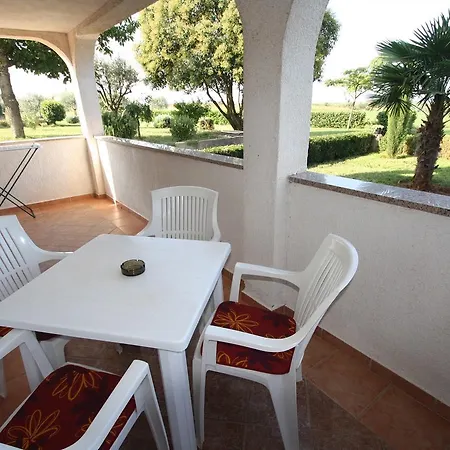 Guest house Livio Stranici 3*